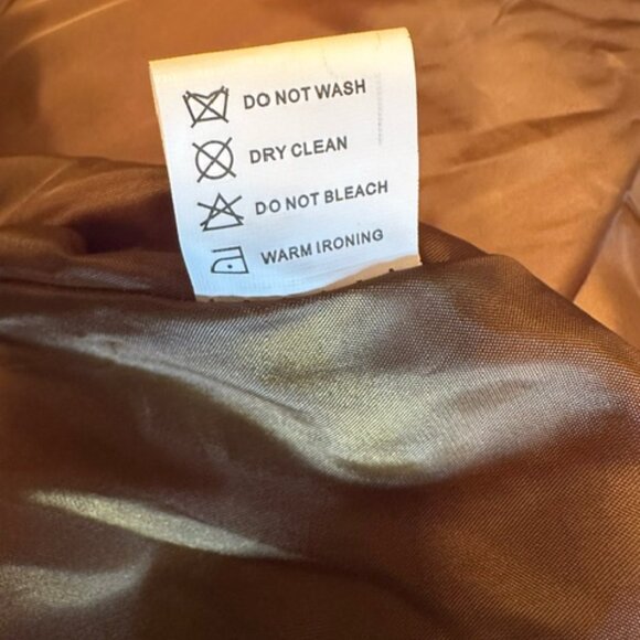 Lightweight brown jacket -- elegant, cozy, and versatile - Picture 6 of 6